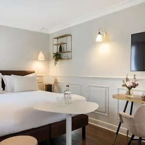 Hotel Madeleine Haussmann, París